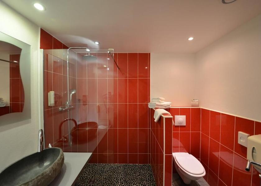 Auvergne-Rhône-Alpes Montlucon Bathroom