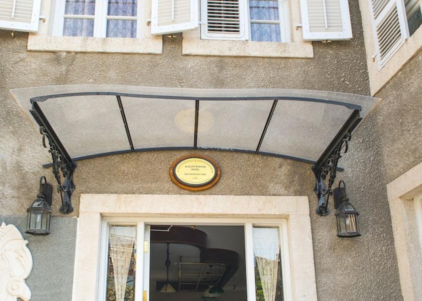 Izmir Çeşme Entrance