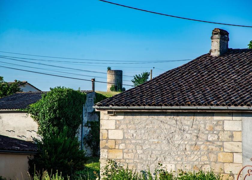 Nouvelle-Aquitaine Saint-Michel-de-Fronsac Exterior Detail