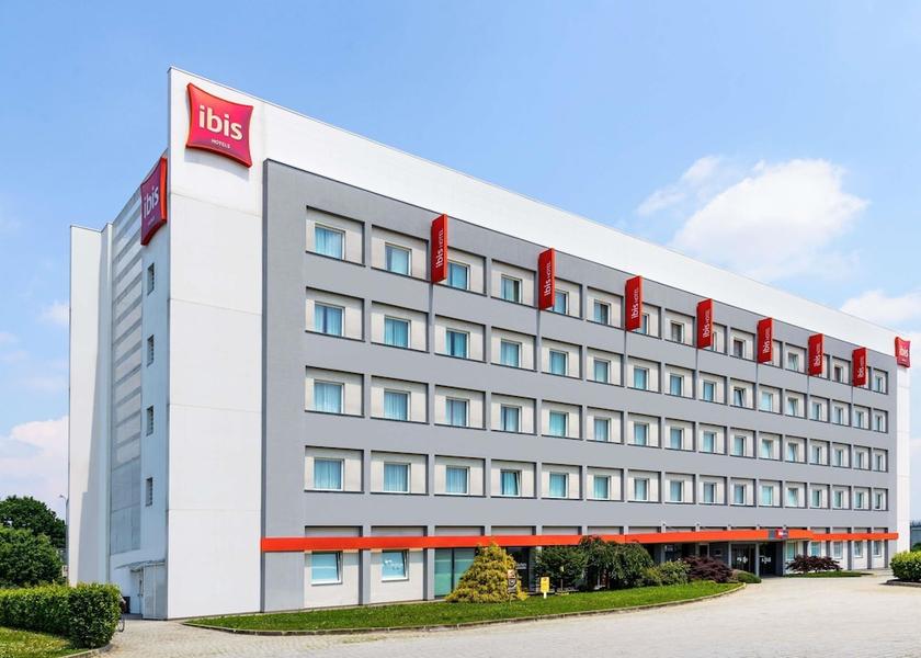 Lombardy Lainate Exterior Detail