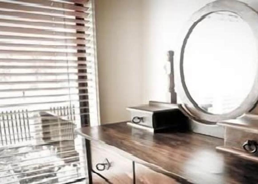 Victoria Melbourne Room