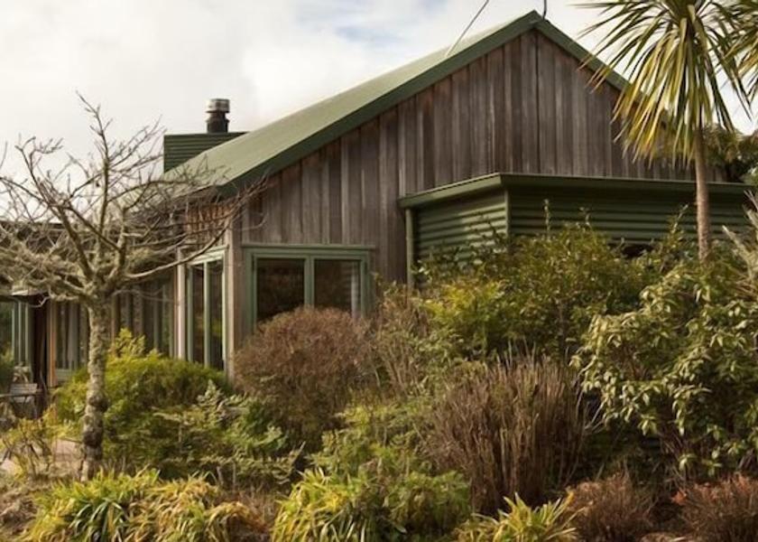 Waikato Taupō Exterior Detail