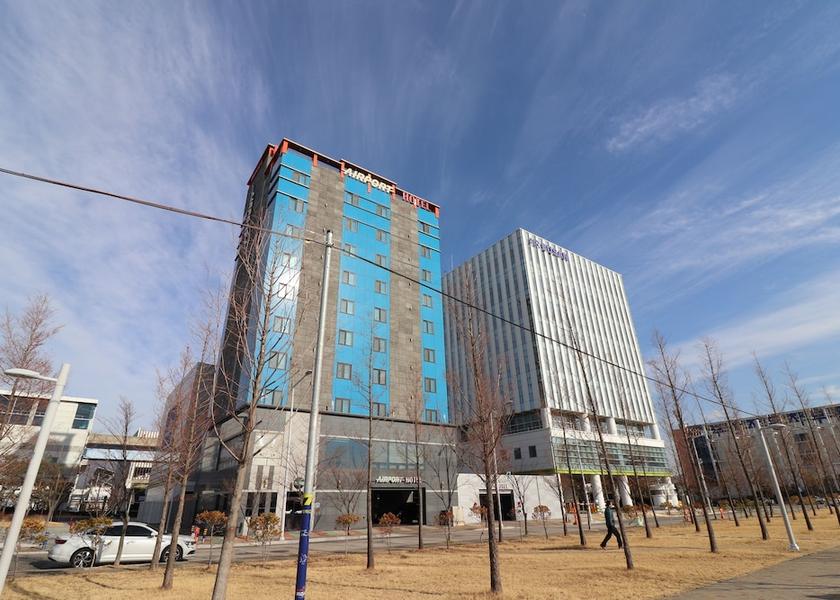  Busan Property entrance