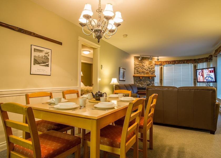 British Columbia Beaverdell In-Room Dining