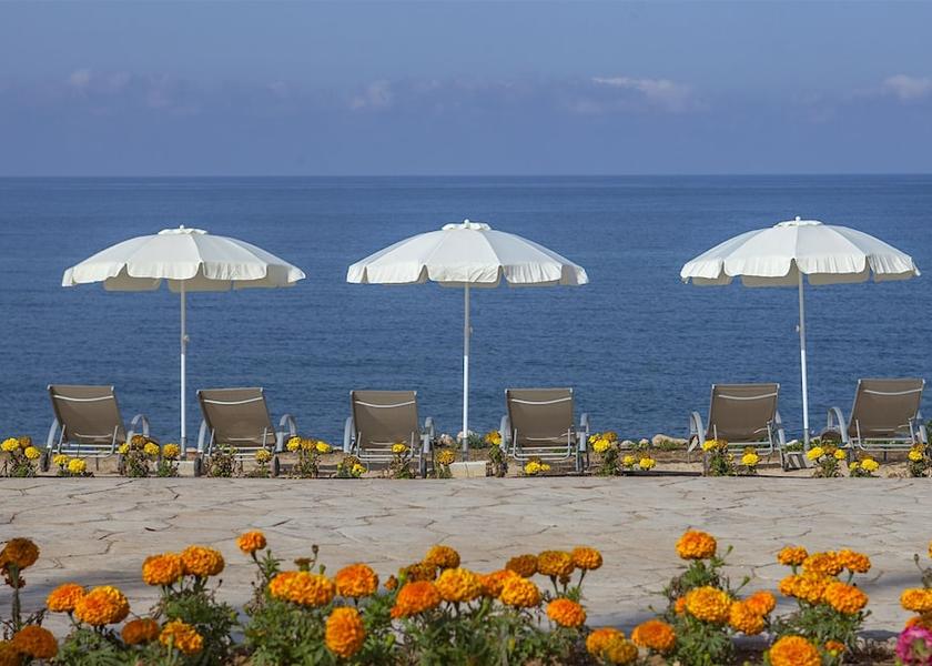 Paphos Chlorakas Beach