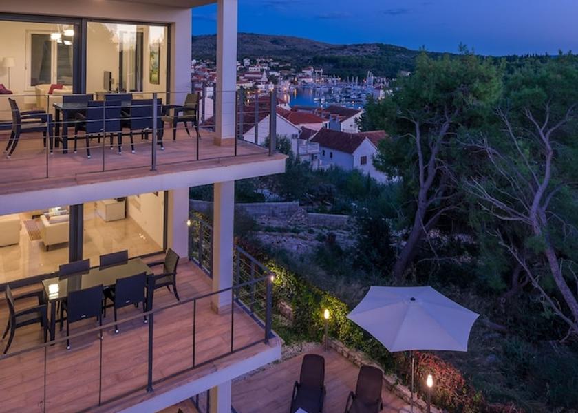 Split-Dalmatia Milna Facade