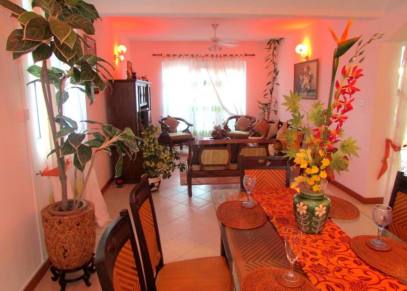  Belle Mare Living area