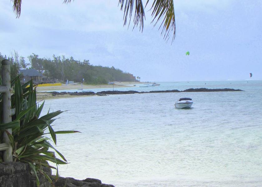 MU Mauritius Exterior Detail