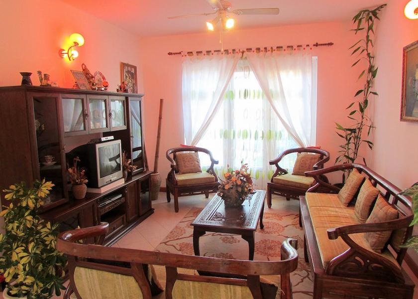  Belle Mare Living area