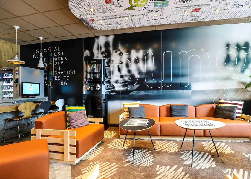 Ile-de-France Clichy Lobby