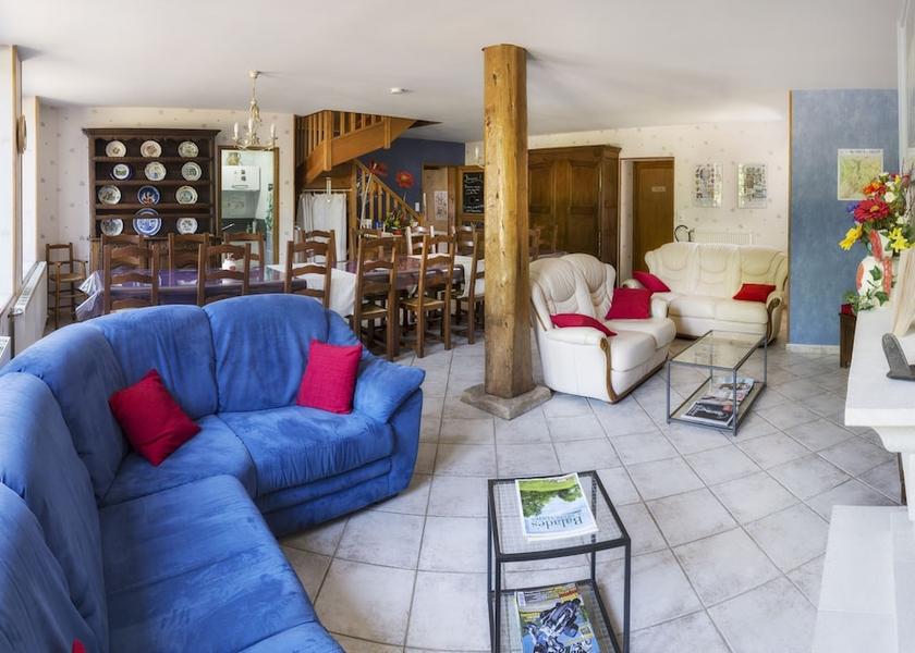Grand Est Pareid Interior Entrance