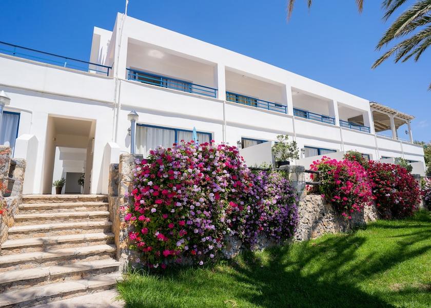  Kissonerga Exterior Detail