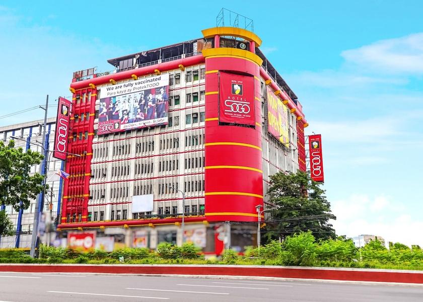  Quezon City Front of property