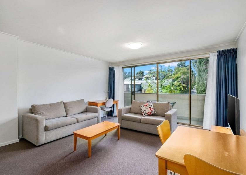 Victoria Melbourne Room