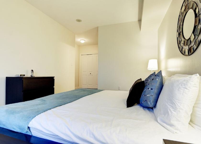 Ontario Ottawa Room