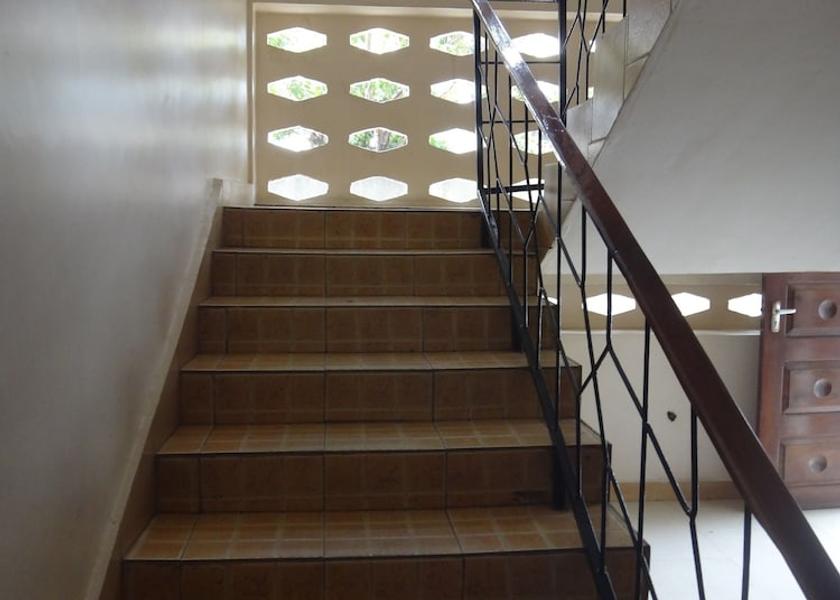  Arusha Staircase