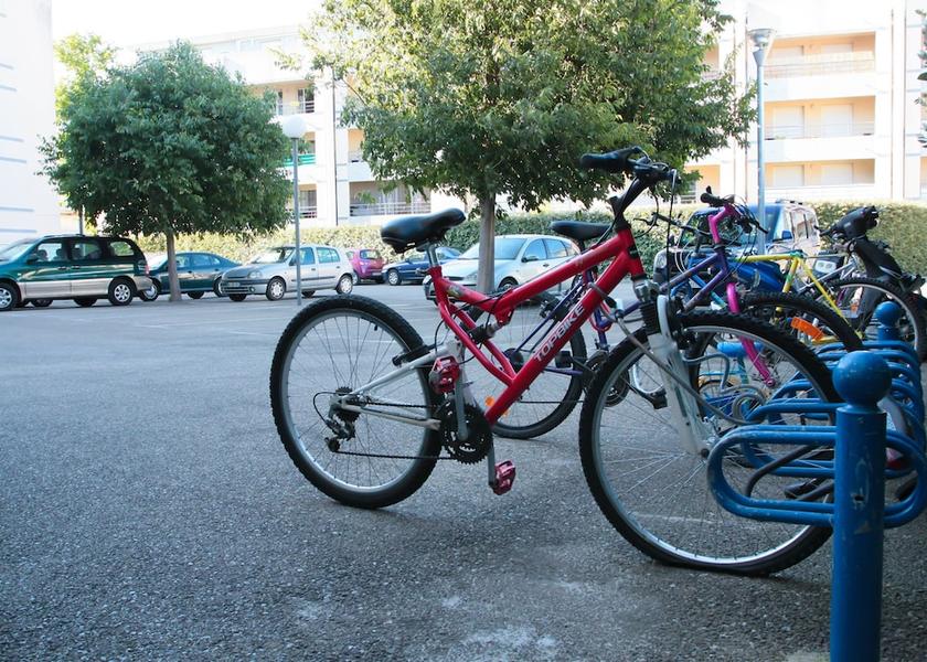 Provence - Alpes - Cote d'Azur Avignon Parking