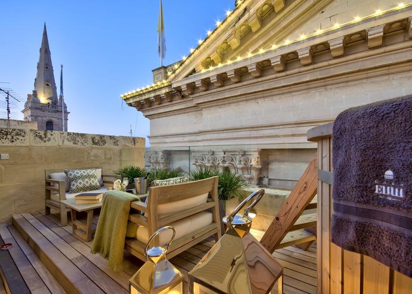 South Eastern Region Valletta Terrace/patio