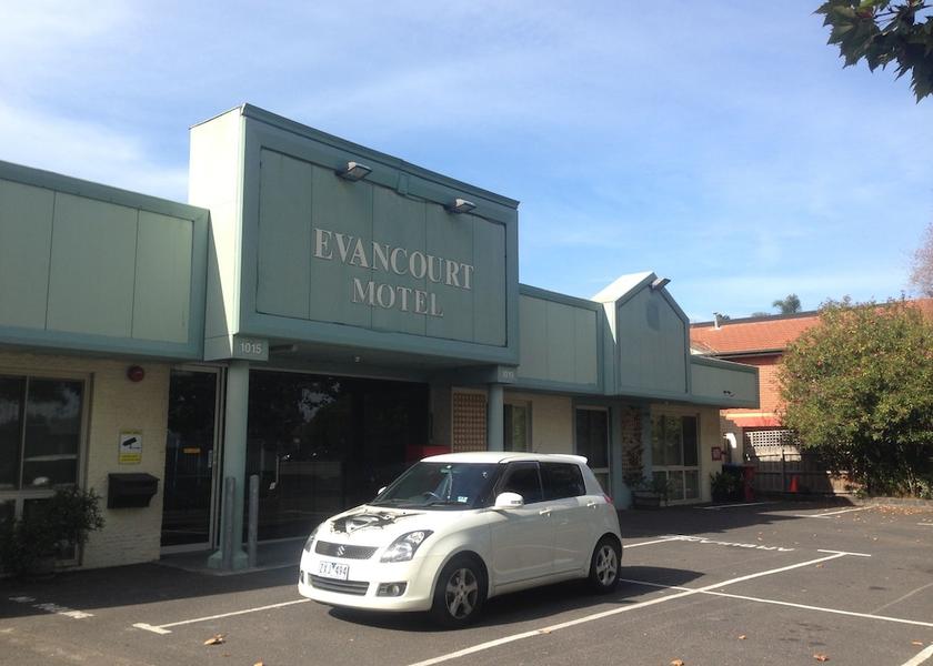 Victoria Melbourne Lobby