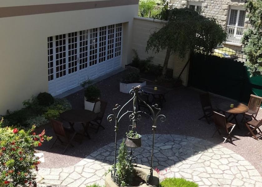 Normandy Pontorson Courtyard