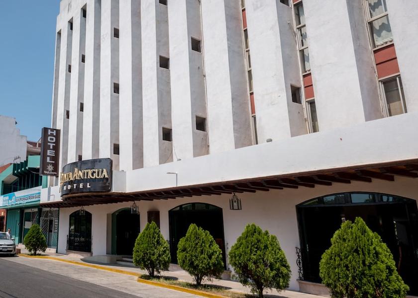 Michoacán Lazaro Cardenas Front of property