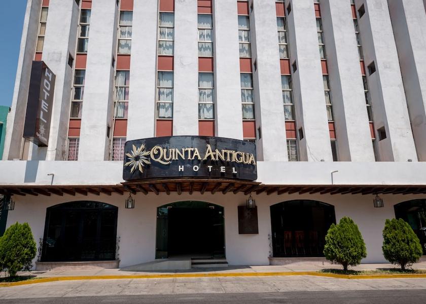Michoacán Lazaro Cardenas Front of property