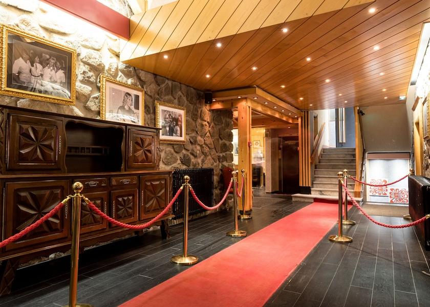 Auvergne-Rhone-Alpes Les Deux Alpes Lobby