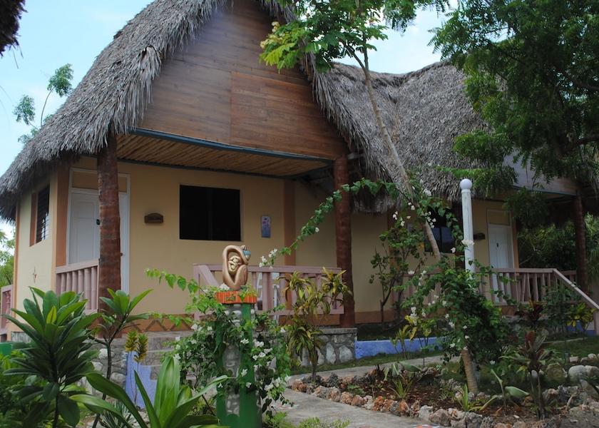  Port-Salut Exterior Detail