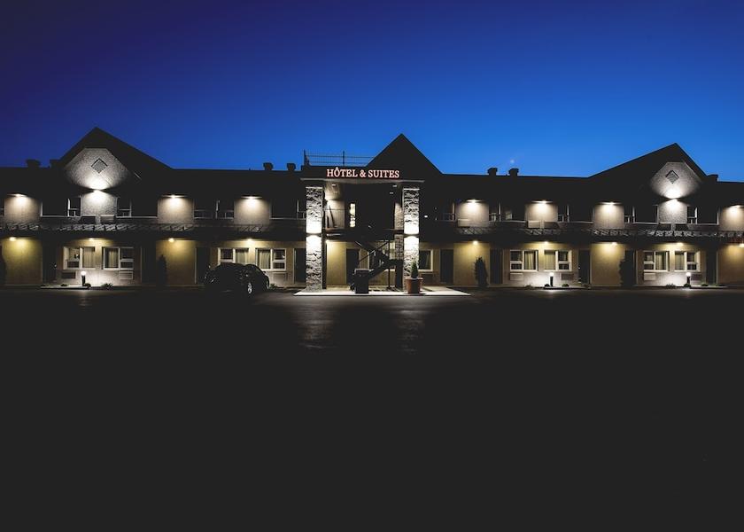 Quebec Val-d'Or Front of property - evening/night
