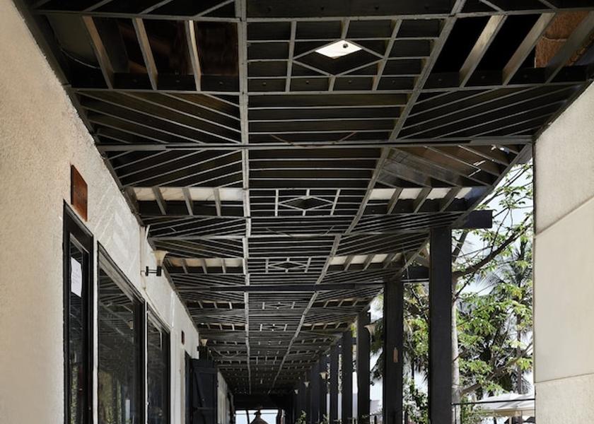  Mbour Exterior Detail