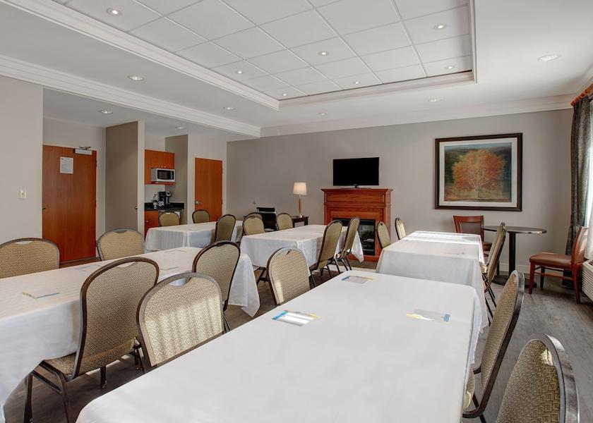 Ontario Collingwood Meeting Room