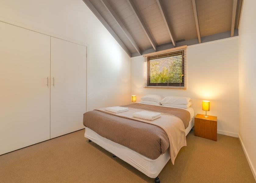 Victoria Port Campbell Room