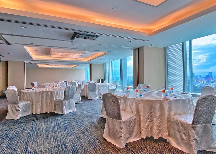  Singapore Meeting Room