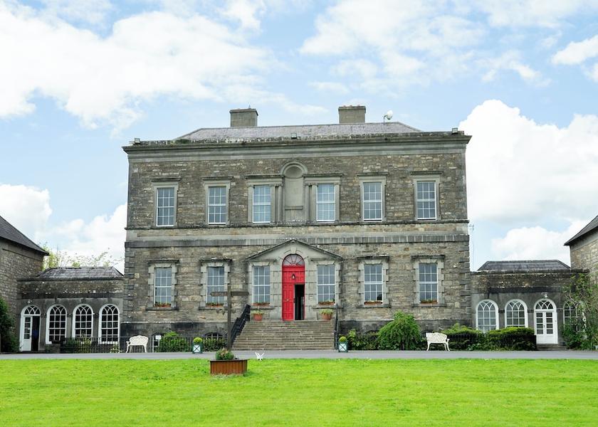 Meath (county) Navan Facade