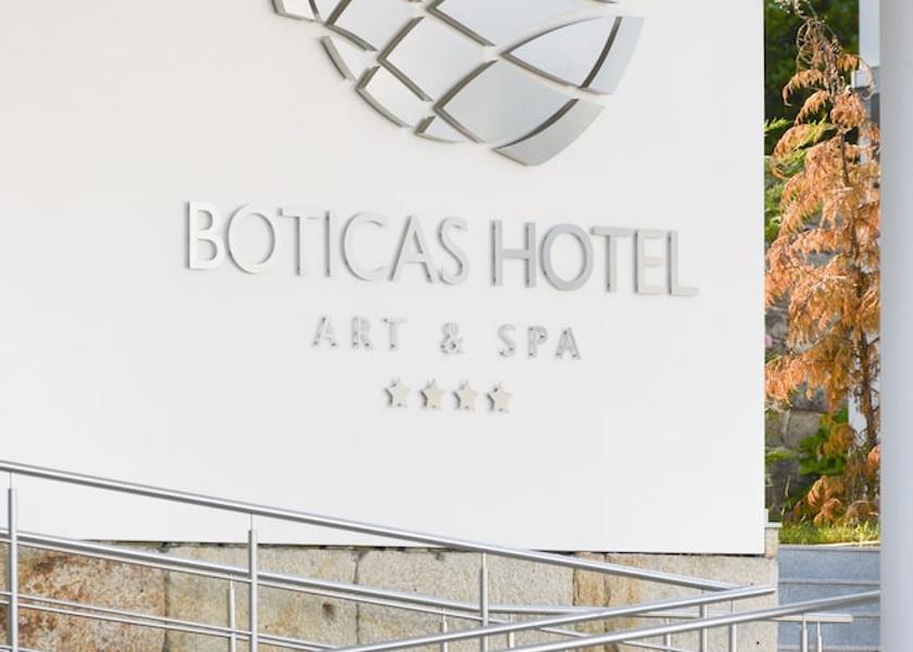 Vila Real Boticas Facade