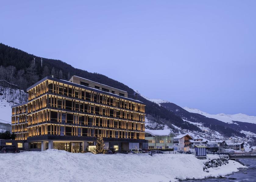 Tyrol Kappl Facade