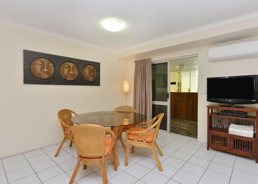 Queensland Port Douglas In-Room Dining
