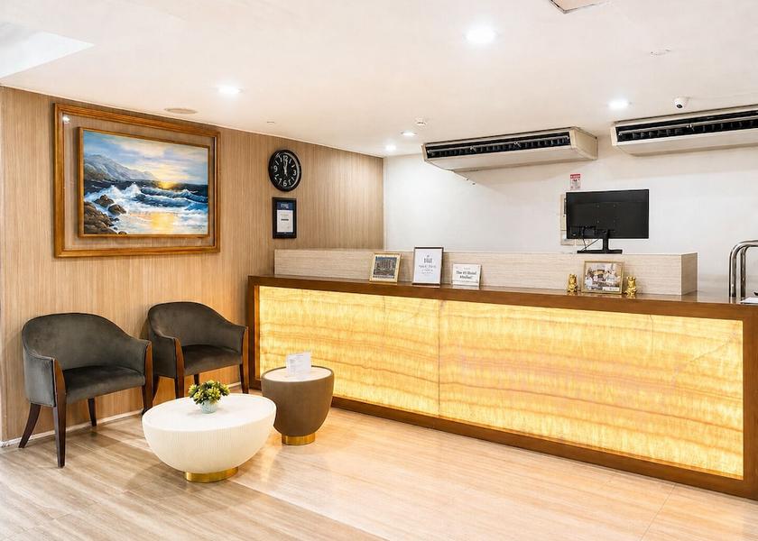  Makati Lobby lounge