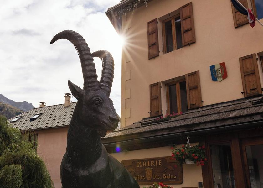 Provence - Alpes - Cote d'Azur Monetier-les-Bains Exterior Detail