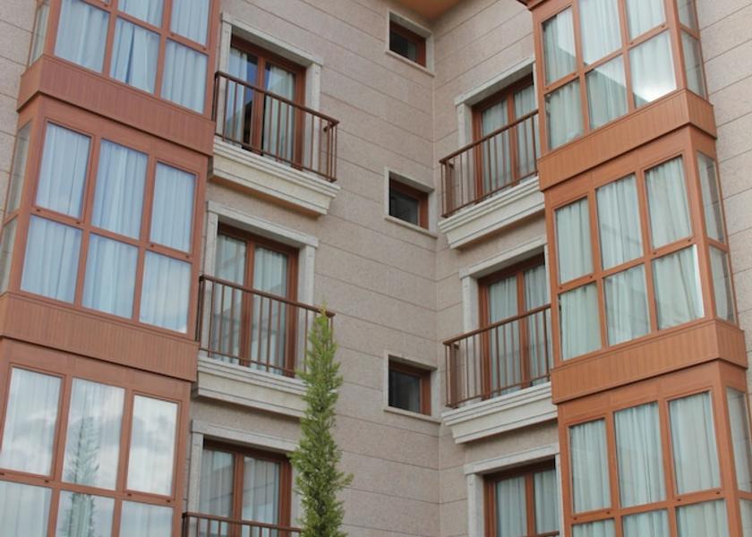 Aragon Jaca Front of property