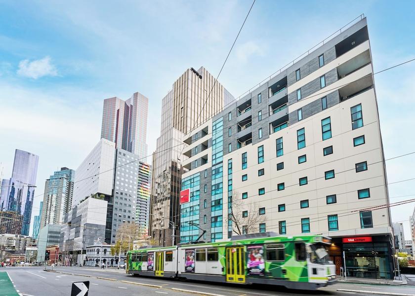Victoria Melbourne Exterior
