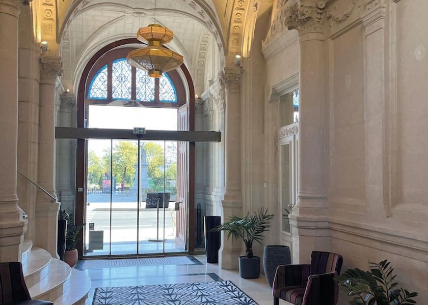 Pays de la Loire Angers Interior detail