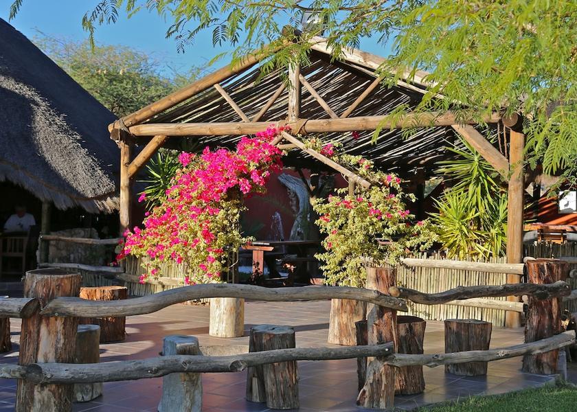  Solitaire Interior Entrance