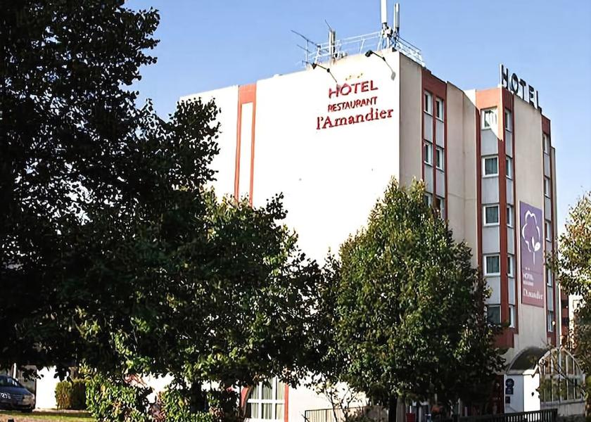 Île-de-France Nanterre Front of property