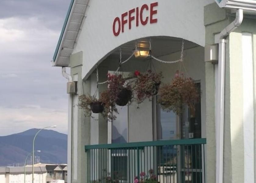 British Columbia Kamloops Property entrance
