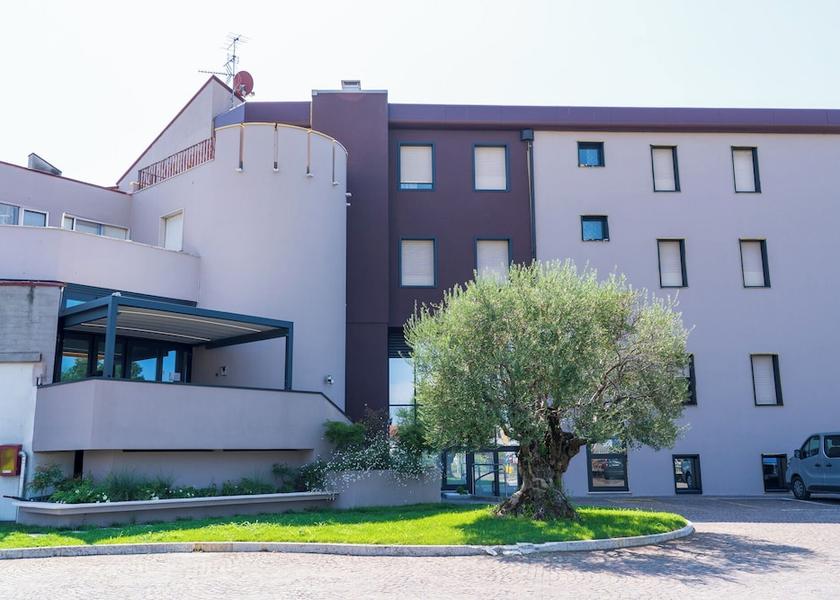 Veneto Nogarole Rocca Facade