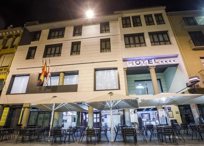 Aragon Barbastro Front of property - evening/night