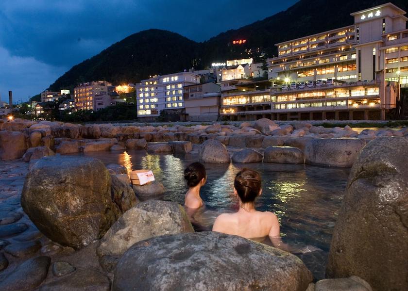 Gifu (prefecture) Gero Exterior Detail