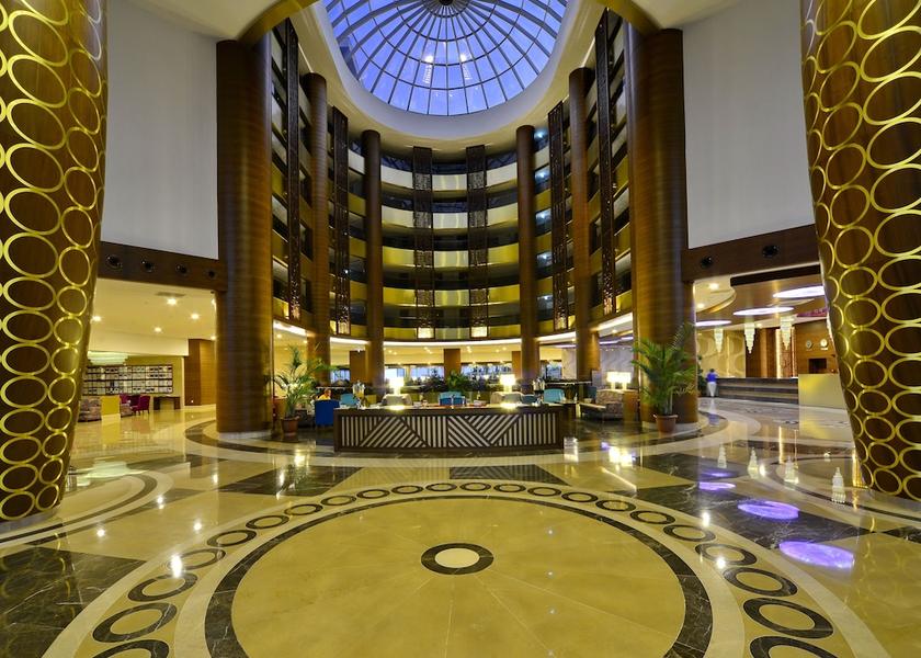  Side Lobby