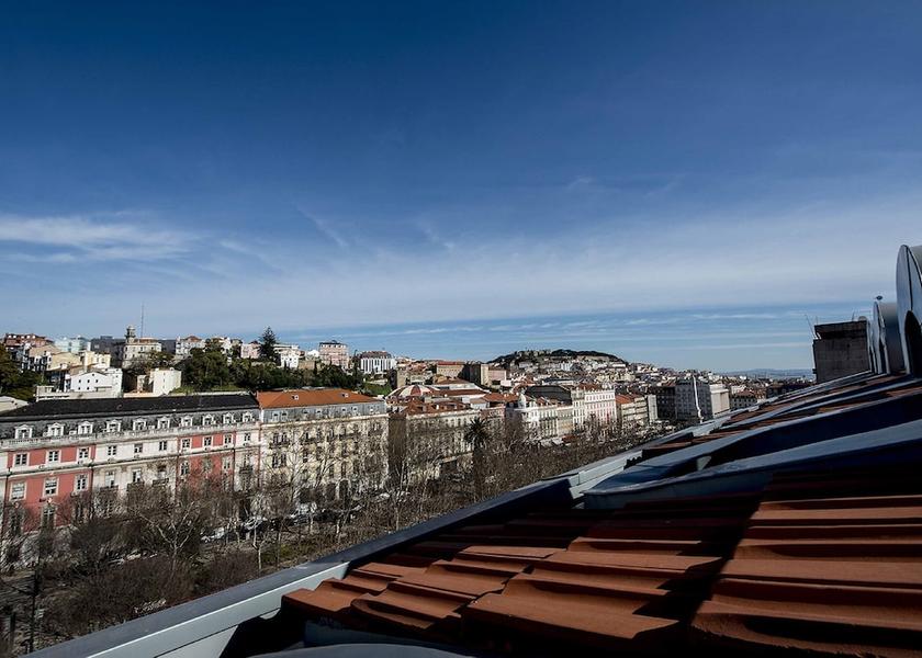 Lisbon Exterior